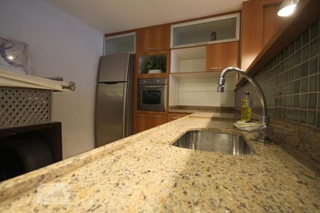 Casa à venda com 350m², 3 quartos e 4 vagasGaragem