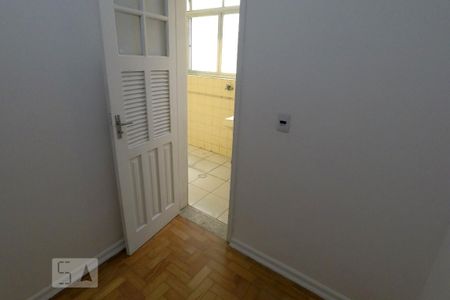 Apartamento para alugar com 85m², 2 quartos e sem vagaQuarto de Serviço