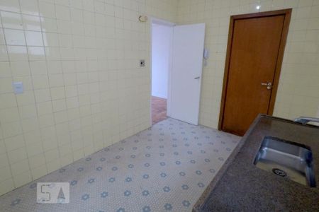 Cozinha de apartamento para alugar com 2 quartos, 85m² em Vila Deodoro, São Paulo
