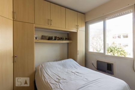 Quarto de apartamento para alugar com 1 quarto, 48m² em Rubem Berta, Porto Alegre