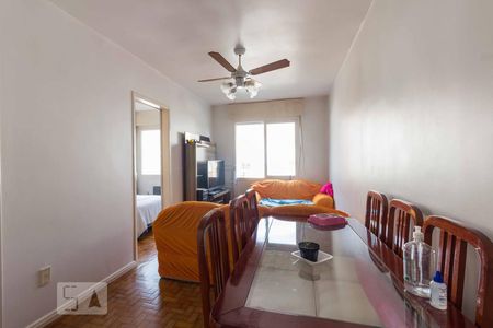 Sala de apartamento para alugar com 1 quarto, 48m² em Rubem Berta, Porto Alegre