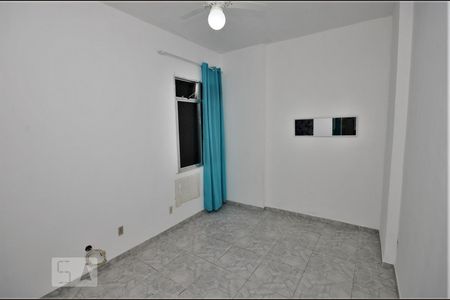 Quarto de kitnet/studio para alugar com 1 quarto, 25m² em Centro, Rio de Janeiro