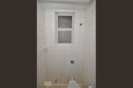 Banheiro Social de kitnet/studio para alugar com 1 quarto, 25m² em Centro, Rio de Janeiro