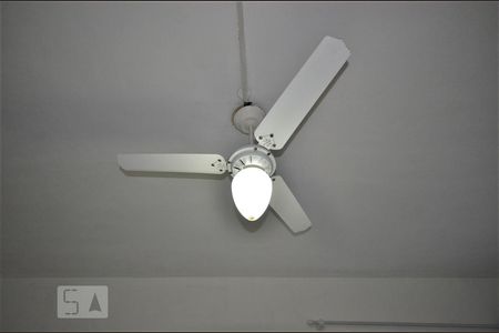 Ventilador de Teto de kitnet/studio para alugar com 1 quarto, 25m² em Centro, Rio de Janeiro