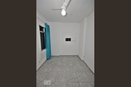 Quarto de kitnet/studio para alugar com 1 quarto, 25m² em Centro, Rio de Janeiro