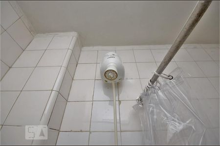 Chuveiro de kitnet/studio para alugar com 1 quarto, 25m² em Centro, Rio de Janeiro