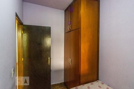 Casa à venda com 200m², 4 quartos e 1 vaga Casa à venda com 200m², 4 quartos e 1 vagaQuarto 3