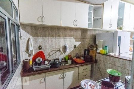 Casa à venda com 200m², 4 quartos e 1 vaga Casa à venda com 200m², 4 quartos e 1 vagaCozinha