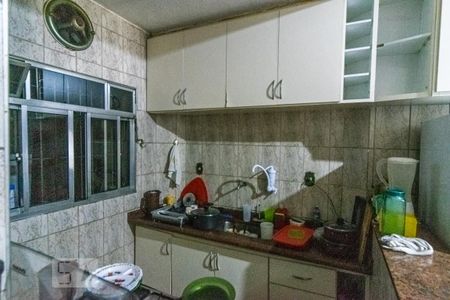 Casa à venda com 200m², 4 quartos e 1 vaga Casa à venda com 200m², 4 quartos e 1 vagaCozinha