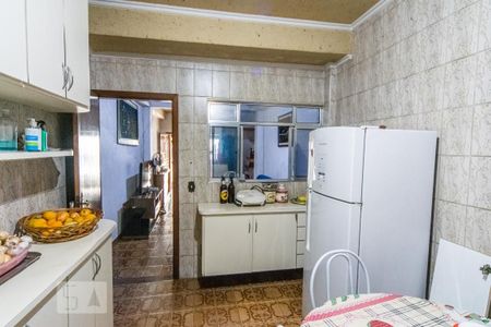 Casa à venda com 200m², 4 quartos e 1 vaga Casa à venda com 200m², 4 quartos e 1 vagaCozinha