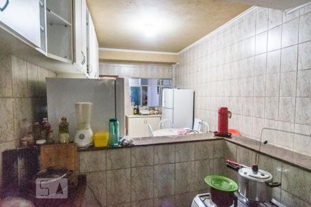 Casa à venda com 200m², 4 quartos e 1 vaga Casa à venda com 200m², 4 quartos e 1 vagaCozinha