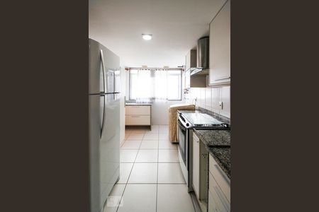 Apartamento à venda com 300m², 3 quartos e 3 vagasCozinha