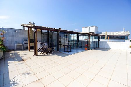 Apartamento à venda com 300m², 3 quartos e 3 vagasCobertura