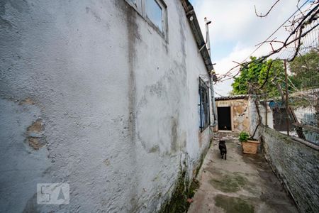 Casa à venda com 118m², 4 quartos e 4 vagas Casa à venda com 118m², 4 quartos e 4 vagasPátio Fundos