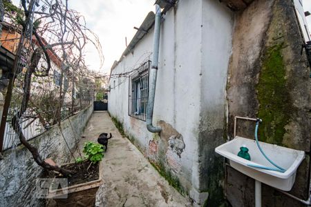 Casa à venda com 118m², 4 quartos e 4 vagas Casa à venda com 118m², 4 quartos e 4 vagasPátio Fundos