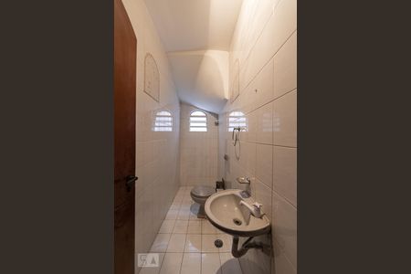 Casa à venda com 262m², 4 quartos e 2 vagasLavabo