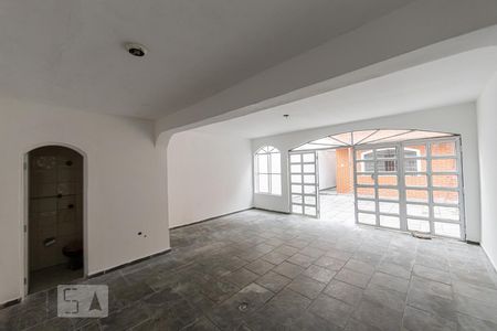 Casa à venda com 262m², 4 quartos e 2 vagasÁrea Coberta