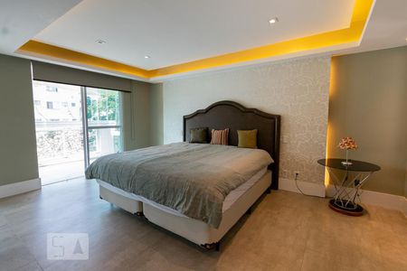 Apartamento à venda com 246m², 4 quartos e 3 vagasSuíte 2