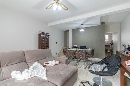 Casa à venda com 149m², 3 quartos e 1 vaga Casa à venda com 149m², 3 quartos e 1 vagaSala