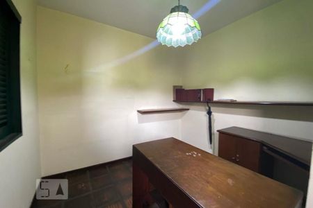 Casa para alugar com 420m², 4 quartos e 5 vagas Casa para alugar com 420m², 4 quartos e 5 vagasEscritório