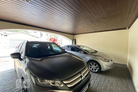 Casa para alugar com 420m², 4 quartos e 5 vagas Casa para alugar com 420m², 4 quartos e 5 vagasGaragem