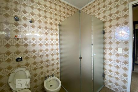 Casa para alugar com 420m², 4 quartos e 5 vagas Casa para alugar com 420m², 4 quartos e 5 vagasBanheiro