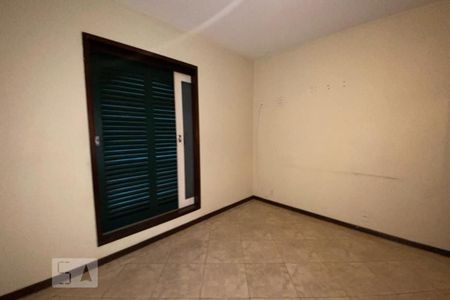 Casa para alugar com 420m², 4 quartos e 5 vagas Casa para alugar com 420m², 4 quartos e 5 vagasQuarto 4