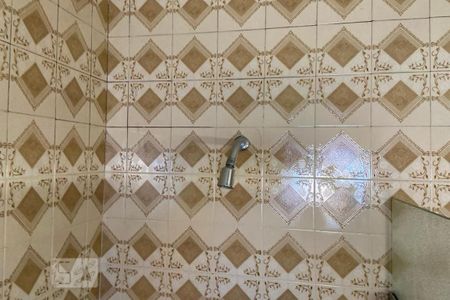 Casa para alugar com 420m², 4 quartos e 5 vagas Casa para alugar com 420m², 4 quartos e 5 vagasChuveiro