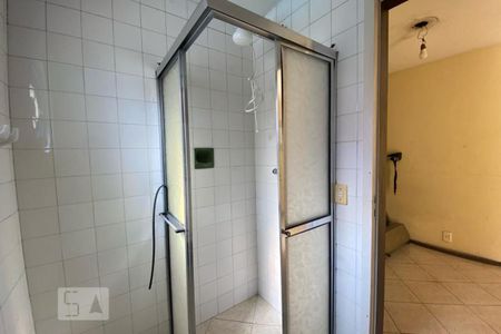 Casa para alugar com 420m², 4 quartos e 5 vagas Casa para alugar com 420m², 4 quartos e 5 vagasBanheiro de Serviço