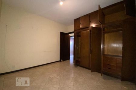 Casa para alugar com 420m², 4 quartos e 5 vagas Casa para alugar com 420m², 4 quartos e 5 vagasQuarto 4