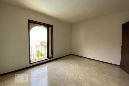 Casa para alugar com 420m², 4 quartos e 5 vagas Casa para alugar com 420m², 4 quartos e 5 vagasSuíte 1