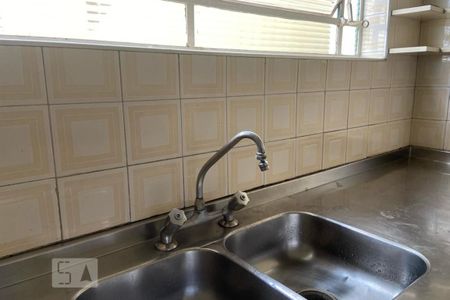 Casa para alugar com 420m², 4 quartos e 5 vagas Casa para alugar com 420m², 4 quartos e 5 vagasCozinha - Torneira