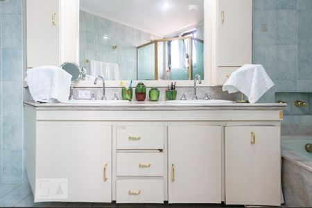 Apartamento para alugar com 230m², 4 quartos e 3 vagasBanheiro da Suíte 2