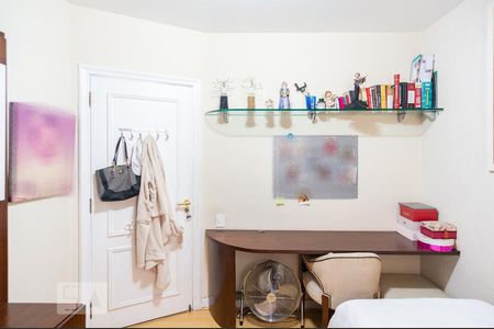 Apartamento para alugar com 230m², 4 quartos e 3 vagasQuarto 2