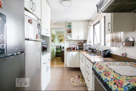 Apartamento para alugar com 230m², 4 quartos e 3 vagasCozinha