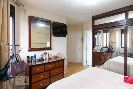 Apartamento para alugar com 230m², 4 quartos e 3 vagasSuíte 2