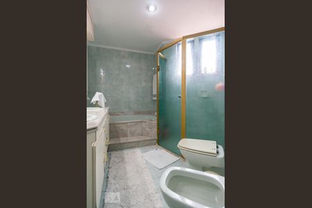 Apartamento para alugar com 230m², 4 quartos e 3 vagasBanheiro da Suíte 2