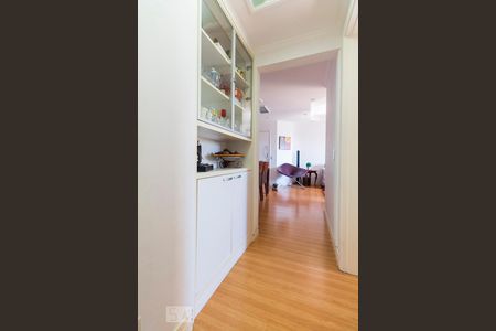 Apartamento para alugar com 97m², 3 quartos e 2 vagasDetalhes Corredor