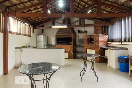 Apartamento para alugar com 97m², 3 quartos e 2 vagasÁrea comum - Churrasqueira