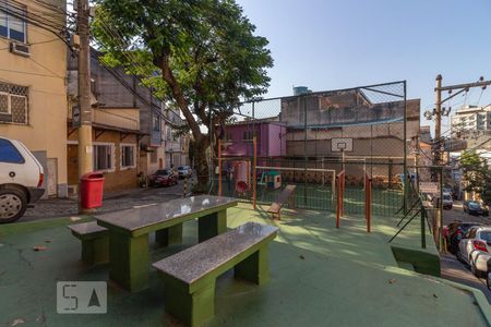 Casa de condomínio à venda com 85m², 2 quartos e 1 vagaÁrea Comum