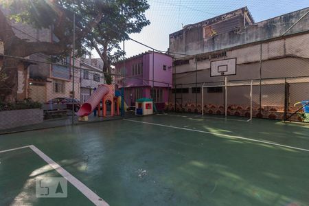 Casa de condomínio à venda com 85m², 2 quartos e 1 vagaQuadra Esportiva