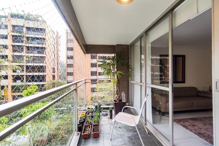 Varanda de apartamento à venda com 4 quartos, 170m² em Real Parque, São Paulo
