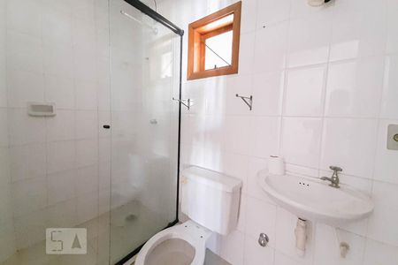 Banheiro da Suíte 1 de apartamento à venda com 2 quartos, 90m² em Santana, Porto Alegre
