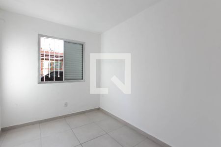 Quarto 1  de apartamento para alugar com 2 quartos, 56m² em Conjunto Residencial José Bonifácio, São Paulo