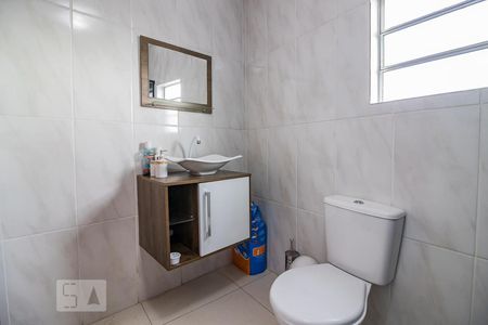Banheiro de apartamento para alugar com 1 quarto, 40m² em Santa Tereza, Porto Alegre