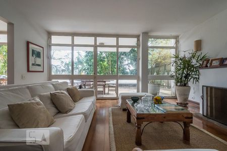 Sala de Estar  de casa à venda com 4 quartos, 1300m² em Chácara Monte Alegre, São Paulo