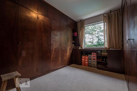 Casa à venda com 1300m², 4 quartos e 7 vagasCloset Suíte 2 