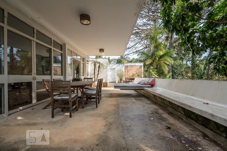 Casa à venda com 1300m², 4 quartos e 7 vagasVaranda Sala