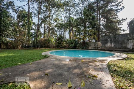 Casa à venda com 1300m², 4 quartos e 7 vagasQuintal 