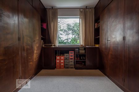 Casa à venda com 1300m², 4 quartos e 7 vagasCloset Suíte 2 